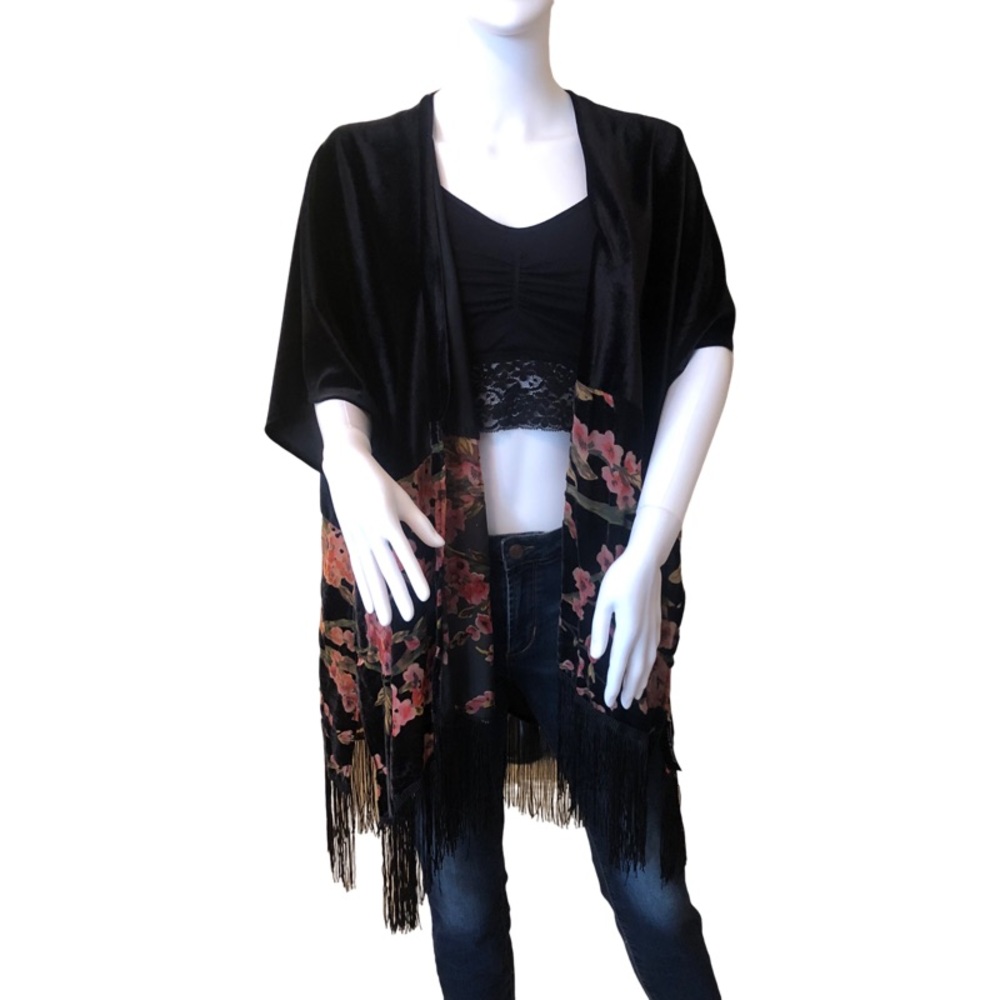 JANE & BERRY NWT Black Pink Floral Velvet Fringe Kimono Cardigan Wrap‎ Coverup